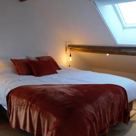 Aux Aguesses Buissonnieres Дом отдыха *